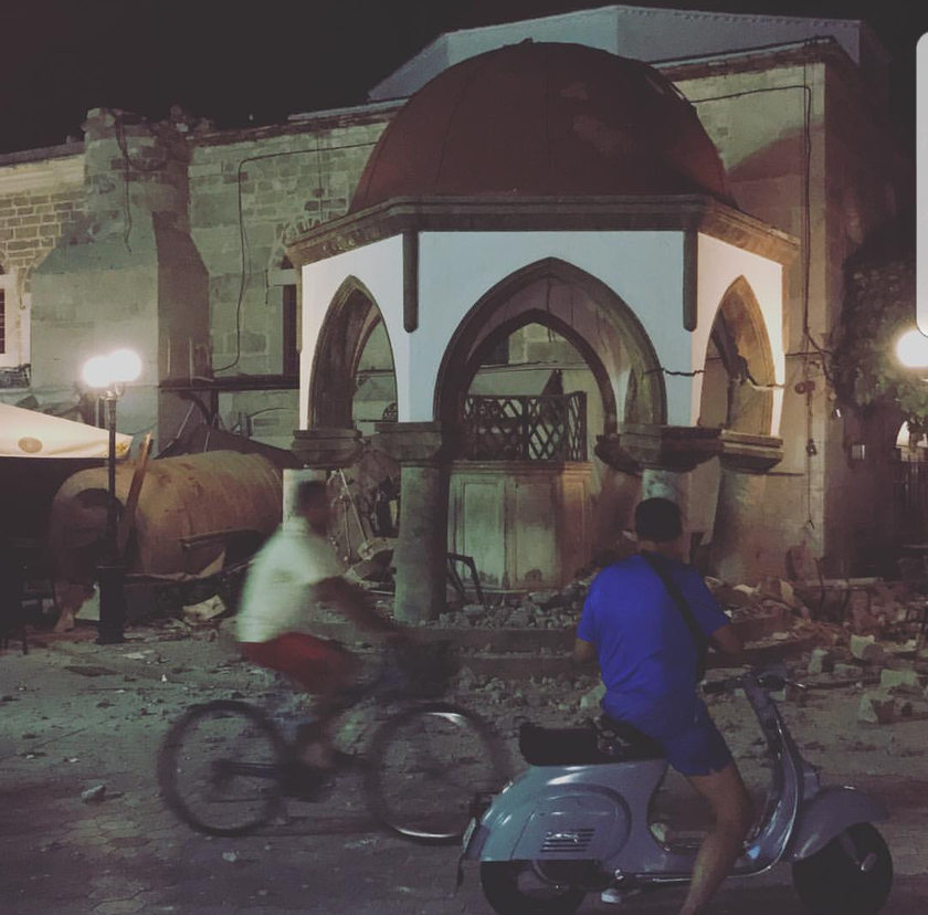 Σεισμός Κως: Τρόμος και δεκάδες κατεστραμμένα κτήρια (pics)