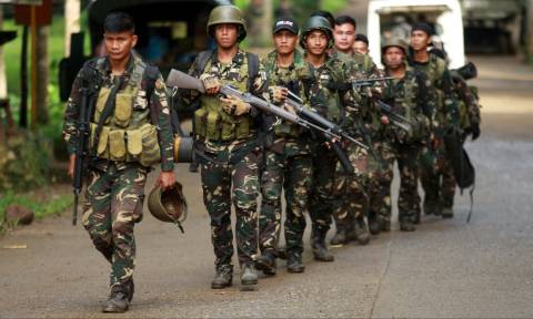 Φιλιππίνες: Επιμένει ο Ντουτέρτε - Δεν τερματίζεται ο στρατιωτικός νόμος
