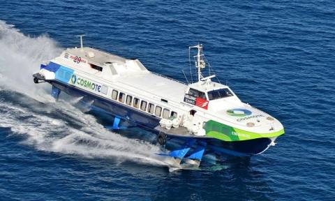 Ιπτάμενο δελφίνι με 105 επιβάτες επέστρεψε στον Πειραιά – Αντικείμενο μπλέχτηκε στα πτερύγια