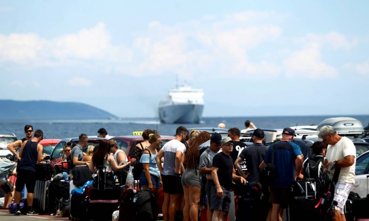 Άρον άρον εγκαταλείπουν την Αθήνα οι αδειούχοι του Αυγούστου