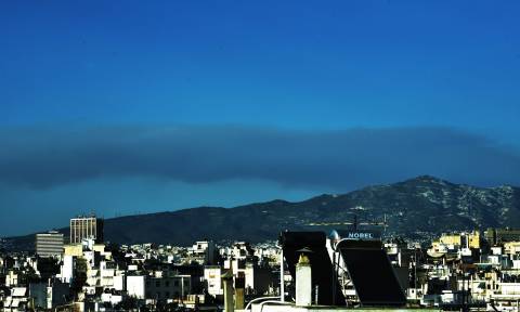 Φωτιά Κάλαμος - Εικόνες ΣΟΚ: Ορατοί οι καπνοί από το κέντρο της Αθήνας (pics)