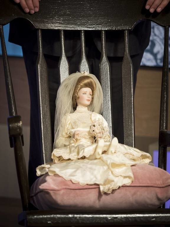 Μυστήριο: Πωλείται στο eBay δαιμονισμένη κούκλα που επιτίθεται στους ιδιοκτήτες της 