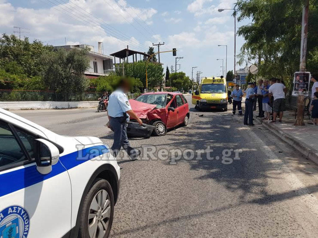 Λαμία: Πέρασε με κόκκινο και σκόρπισε τον τρόμο (pics)