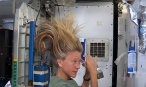 Το βίντεο που κάνει θραύση στο Διαδίκτυο: Έτσι λούζονται οι αστροναύτες στο Διάστημα