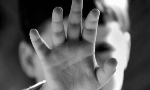 Φρίκη: Νταντά κακοποιούσε σεξουαλικά 4χρονο αγοράκι