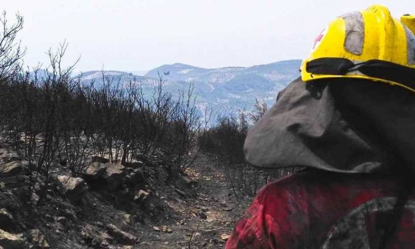 Ο Ερυθρός Σταυρός στην κατάσβεση της πυρκαγιάς στη Ζαχάρω