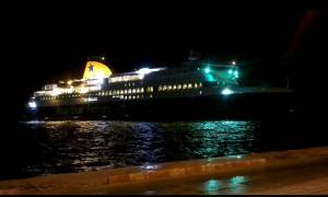 Συναγερμός στην Ίο: Προσάραξε στο λιμάνι το Blue Star Patmos – Δείτε βίντεο