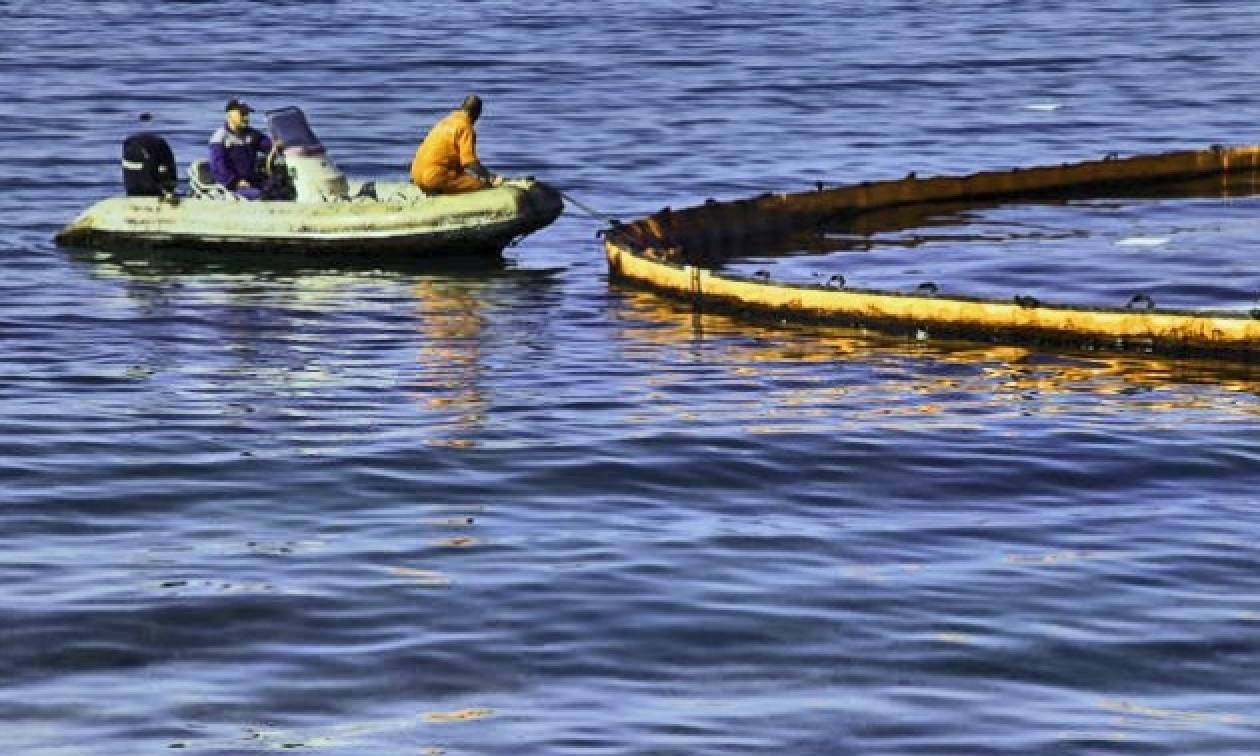 Σαρωνικός: Το πρωί της Πέμπτης (21/9) ξεκινά εκ νέου η απάντληση καυσίμων από το «Αγία Ζώνη ΙΙ»