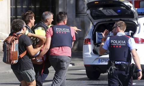 Ισπανία: Συνελήφθη άνδρας που συνδέεται με τις επιθέσεις στη Βαρκελώνη