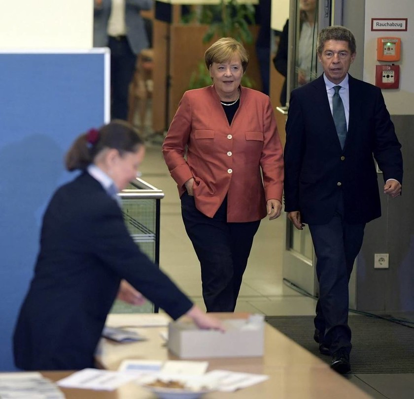 Γερμανικές Εκλογές: Πικρή νίκη για τη Μέρκελ - Σοκ για την Ευρώπη ο «θρίαμβος» του AfD