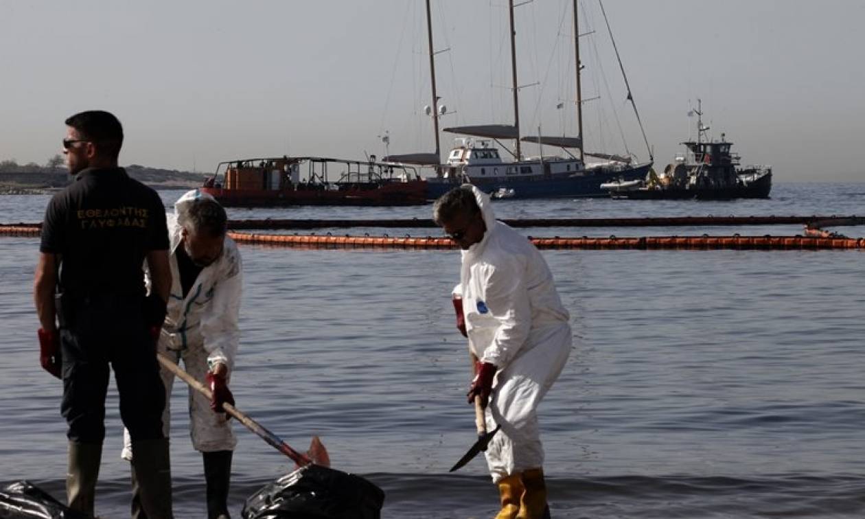 Σαρωνικός: Περίπου 557 κυβικά πετρελαιοειδών έχουν απαντληθεί έως τώρα από το «Αγία Ζώνη ΙΙ»