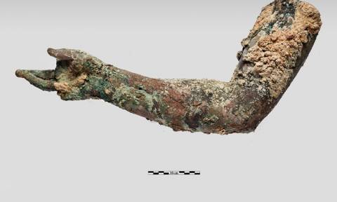 «Θησαυρός» από την υποβρύχια ανασκαφή στο Ναυάγιο των Αντικυθήρων (vid)