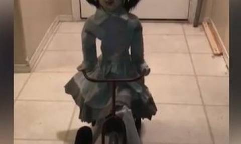 Ο τρόμος έχει πρόσωπο - Η πιο ανατριχιαστική κούκλα που είδατε ποτέ (video)