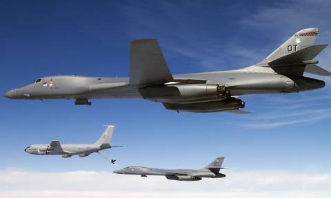 Επίδειξη δύναμης από τις ΗΠΑ - Πέταξαν βομβαρδιστικά B-1B πάνω από την Κορεατική χερσόνησο (vids)