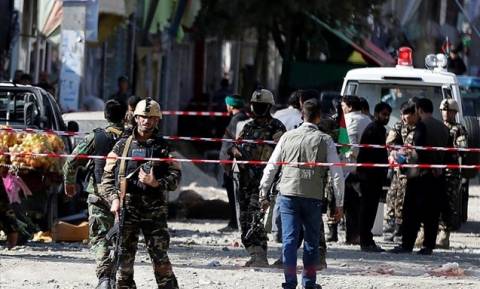 Καμπούλ: Το ISIS ανέλαβε την ευθύνη για την πολύνερη επίθεση στο σιιτικό τέμενος