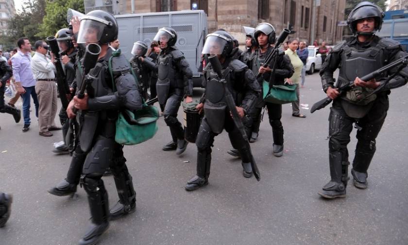 Μακελειό στην Αίγυπτο: Στους 52 οι νεκροί από επιδρομή σε κρησφύγετο ισλαμιστών