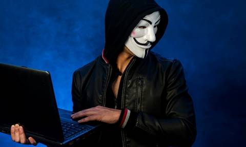 «Πόλεμο» στην ισπανική κυβέρνηση κήρυξαν οι Anonymous! (vid)