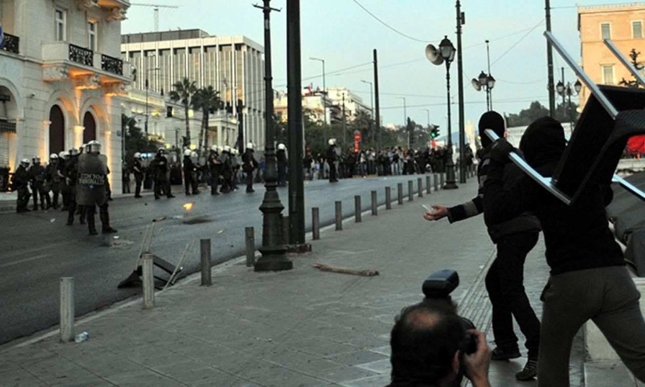 Επεισόδια στο Σύνταγμα - Ένας τραυματίας