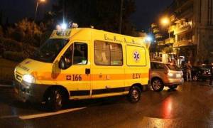 Τροχαίο ατύχημα στην Πάτρα: Αυτοκίνητο συγκρούστηκε με μηχανάκι (vid)
