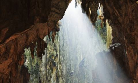 Αυτές οι σπηλιές σχηματίστηκαν πριν 400 εκατ. χρόνια - Ξέρετε τι βρίσκεται μέσα σε αυτές;