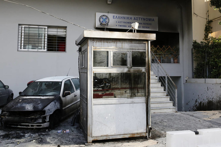 Επίθεση στο ΑΤ Πεύκης: «Ήθελαν νεκρούς» καταγγέλει ο γγ των Ειδικών Φρουρών