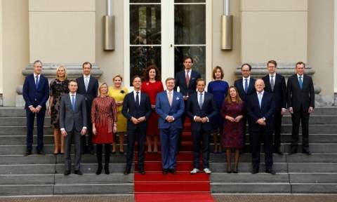 Ολλανδία: 225 μέρες μετά τις εκλογές… ορκίσθηκε η νέα κυβέρνηση του Μαρκ Ρούτε!