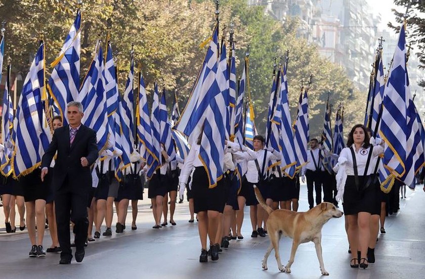 28η Οκτωβρίου 1940: Εντυπωσιακή η μαθητική παρέλαση στη Θεσσαλονίκη (pics&vids)