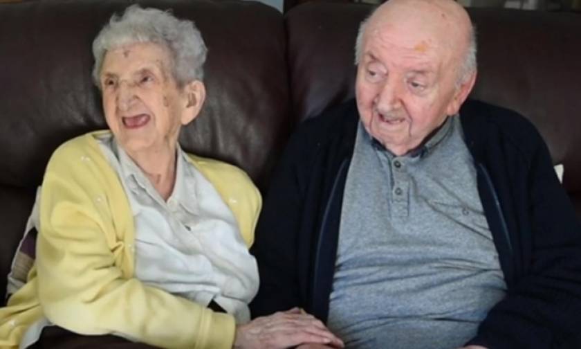 Μητέρα 98 ετών μπήκε στο γηροκομείο για να φροντίζει τον... 80χρονο γιο της!