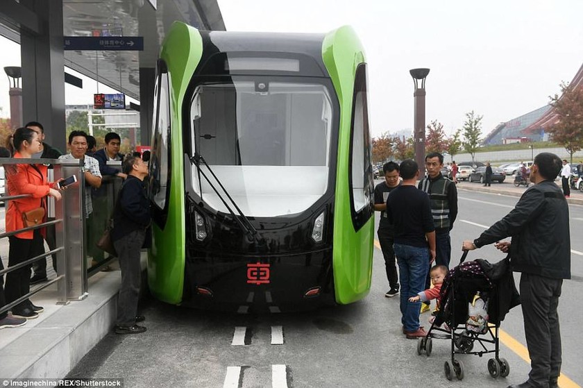 Κίνα: Ξεκίνησε να λειτουργεί τo πρώτο «έξυπνο» τρένο! (pics+vid)