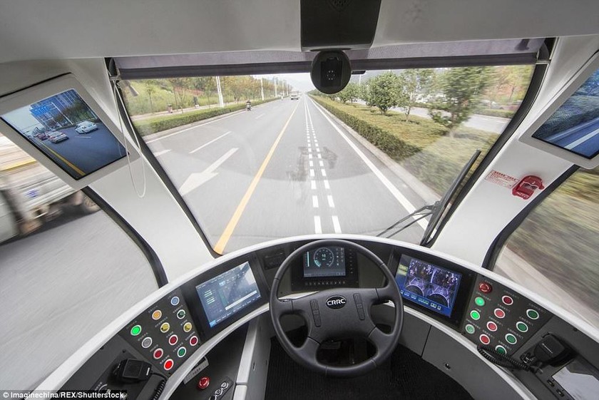 Κίνα: Ξεκίνησε να λειτουργεί τo πρώτο «έξυπνο» τρένο! (pics+vid)