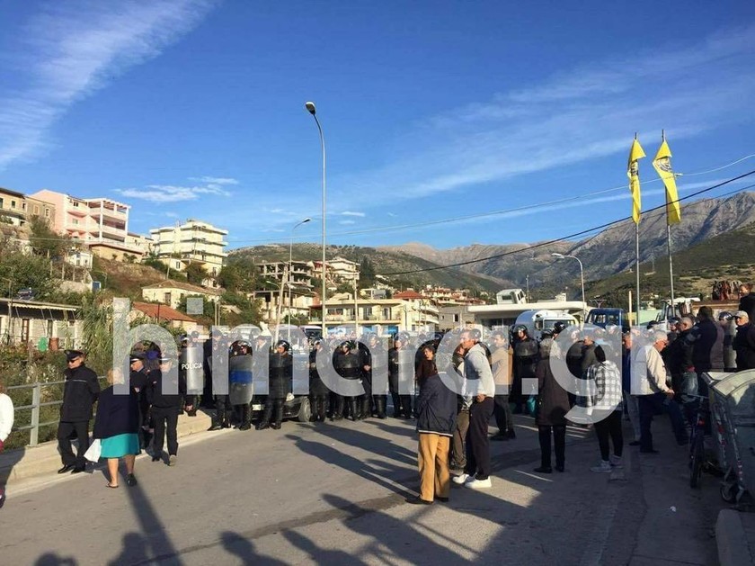 Απαράδεκτη πρόκληση των Αλβανών: Κατεδάφισαν σπίτια Ελλήνων ομογενών στη Χειμάρρα
