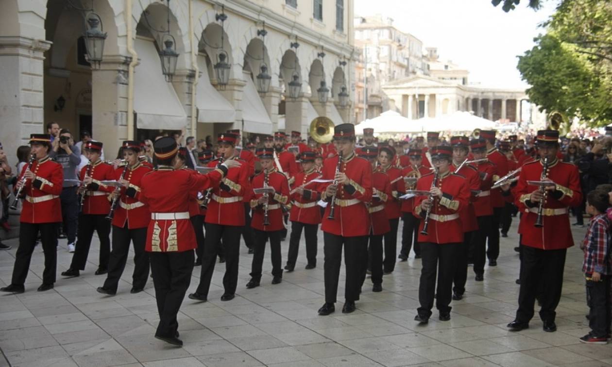 Σήμερα (5/11) η Κέρκυρα γιορτάζει το «Πρωτοκύριακο» του Νοέμβρη