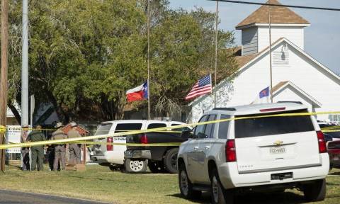 Σοκ στις ΗΠΑ: Aιματοχυσία στο Τέξας με 26 νεκρούς σε εκκλησία (pics+vids)