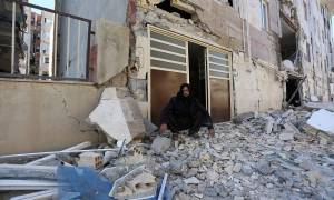 Φονικός σεισμός σε Ιράν-Ιράκ: Ισοπεδώθηκαν πόλεις από τα 7,3 Ρίχτερ – Εκατοντάδες οι μετασεισμοί