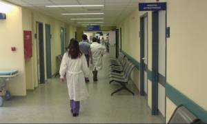 ΠΙΣ: Μόνη λύση στήριξης των νοσοκομειακών γιατρών είναι οι μαζικές προσλήψεις
