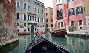 Βενετία: Τουρίστες έκλεψαν γόνδολα για να κάνουν βόλτα αλλά δεν περίμεναν αυτό που θα ακολουθούσε
