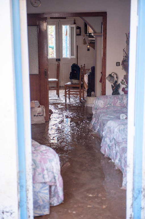 Κακοκαιρία: Τεράστιες οι ζημιές στη Σύμη από τη βροχή - Χείμαροι παρέσυραν τα πάντα στο πέρασμά τους