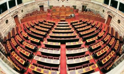 Βουλή: Ψηφίστηκε το νομοσχέδιο για τις ρυθμίσεις της αγοράς των τυχερών παιγνίων