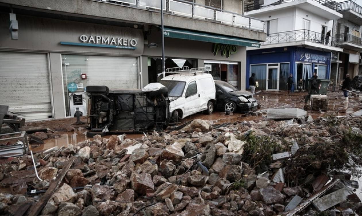 Κακοκαιρία: Πέντε οι αγνοούμενοι - Ώρες αγωνίας στη Μάνδρα Αττικής