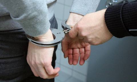 Αθήνα: Σύλληψη 50χρονου για πορνογραφία ανηλίκων