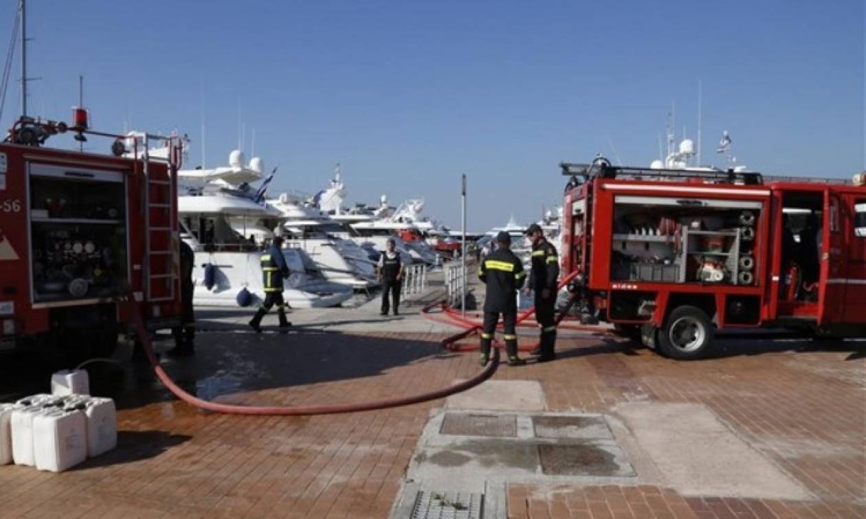 Πυρκαγιά σε σκάφος στη Γλυφάδα