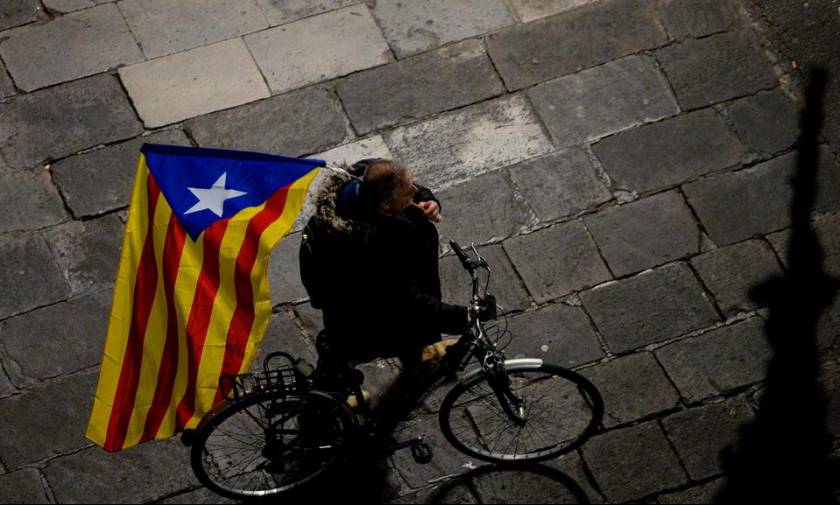 Καταλονία: Τα «πάνω κάτω» στο κόμμα του Πουτζντεμόν - Δεν υποστηρίζει πλέον τη μονομερή ανεξαρτησία