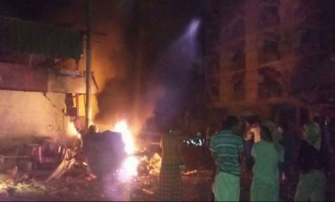 Υεμένη: Έκρηξη παγιδευμένου αυτοκίνητου στο κτίριο του υπ. Οικονομικών - Αναφορές για θύματα (pics)