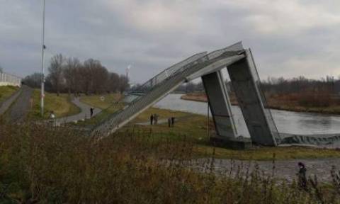 Τσεχία: Κατέρρευσε πεζογέφυρα - Τέσσερις τραυματίες (pics+vid)