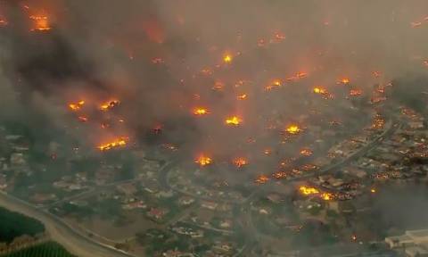 ΗΠΑ: Φονικές πυρκαγιές στο Λος Άντζελες - Χιλιάδες άνθρωποι εγκατέλειψαν τα σπίτια τους (vids)