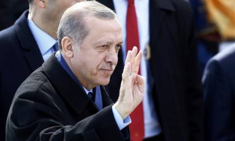 Βάζει «φωτιές» ο Ερντογάν: Ζητά αναθεώρηση της συνθήκης της Λωζάνης