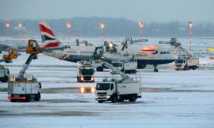 Σφοδρή κακοκαιρία πλήττει τη Γερμανία: Εκατοντάδες πτήσεις ακυρώθηκαν στη Φρανκφούρτη από το χιόνι