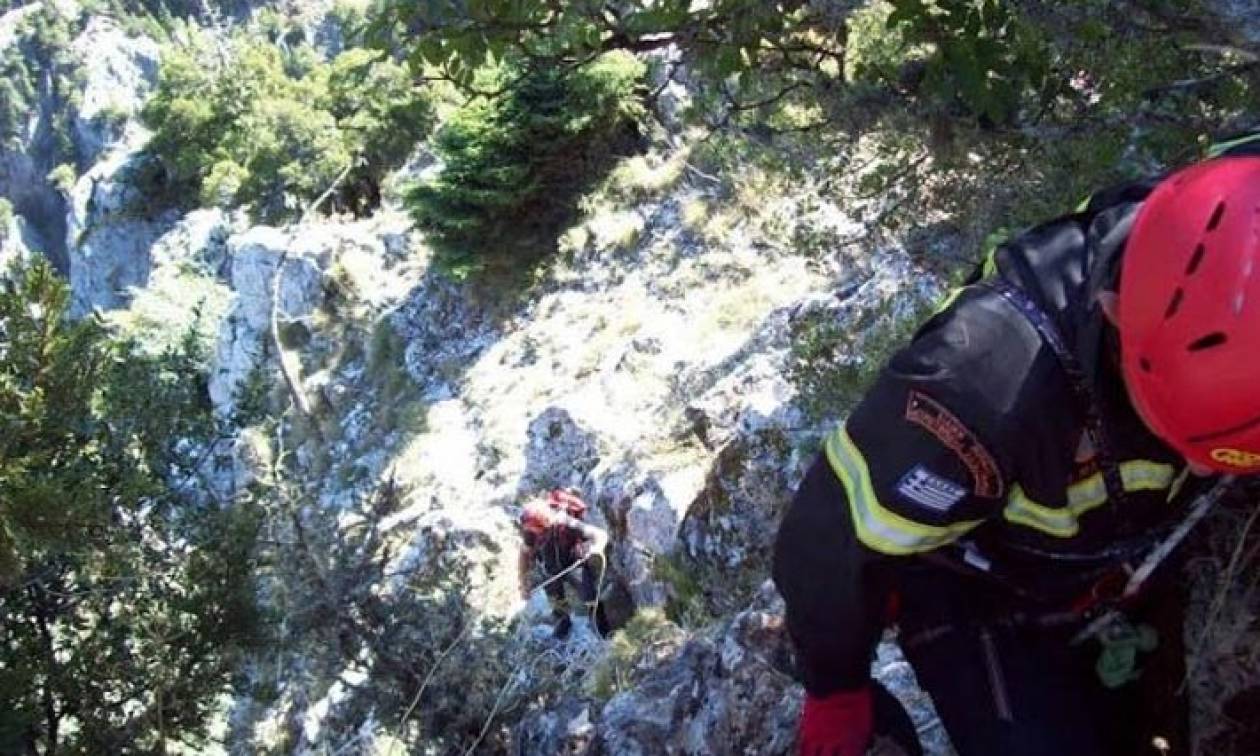 Θρίλερ στον Όλυμπο με δύο εγκλωβισμένους ορειβάτες - Σοβαρά τραυματισμένος ο 55χρονος