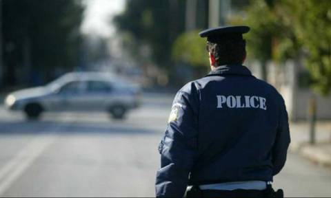 Θεσσαλονίκη: Αστυνομικό μετάλλιο στον αστυφύλακα που έσωσε τρία άτομα από φλεγόμενο διαμέρισμα