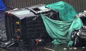 Βρετανία: Φονική καραμπόλα με έξι νεκρούς - Σοκάρουν οι εικόνες